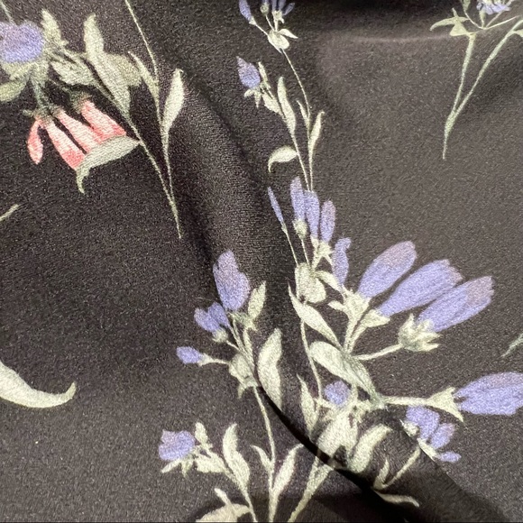 New! Dynamite Floral Shift Dress- Size L - Picture 5 of 9